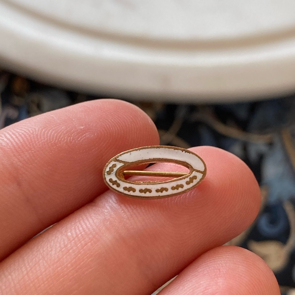 Antique Victorian/Edwardian Enamel Lingerie/Lace Pin